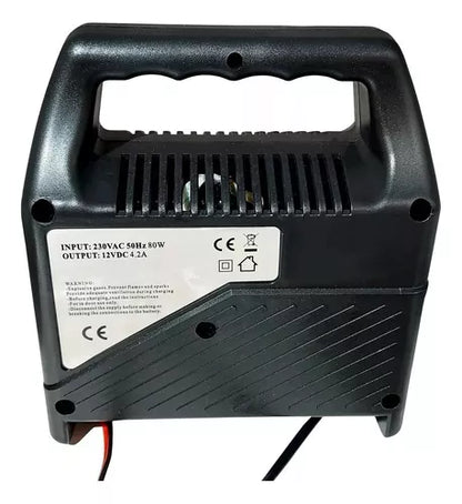 Cargador De Baterías Para Automóvil Y Motos 6 Amp