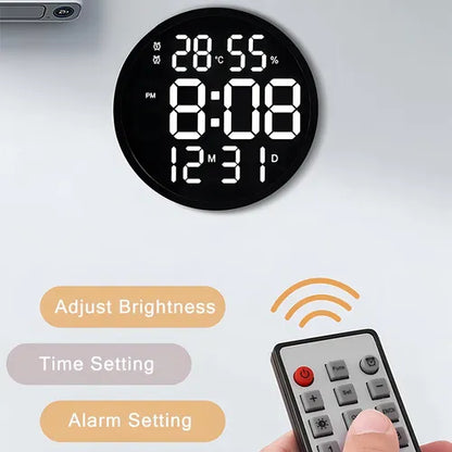 Reloj De Pared Digital Led Redondo Con Control Remoto Estructura Blanco Fondo Negro
